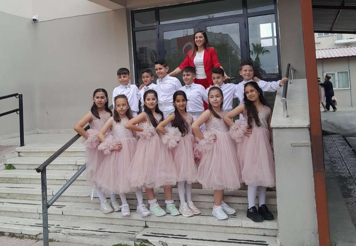 Dalaman’da 23 Nisan Coşkusu Okul Bahçesine Taştı 5